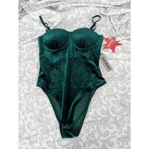 nwt haute monde stretch velvet bodysuit size small